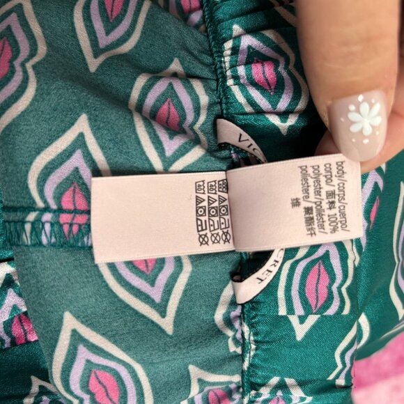 Victorias Secret Satin Pajama Pants Large Green Pink Lips Kiss Elastic Waist - Picture 5 of 5